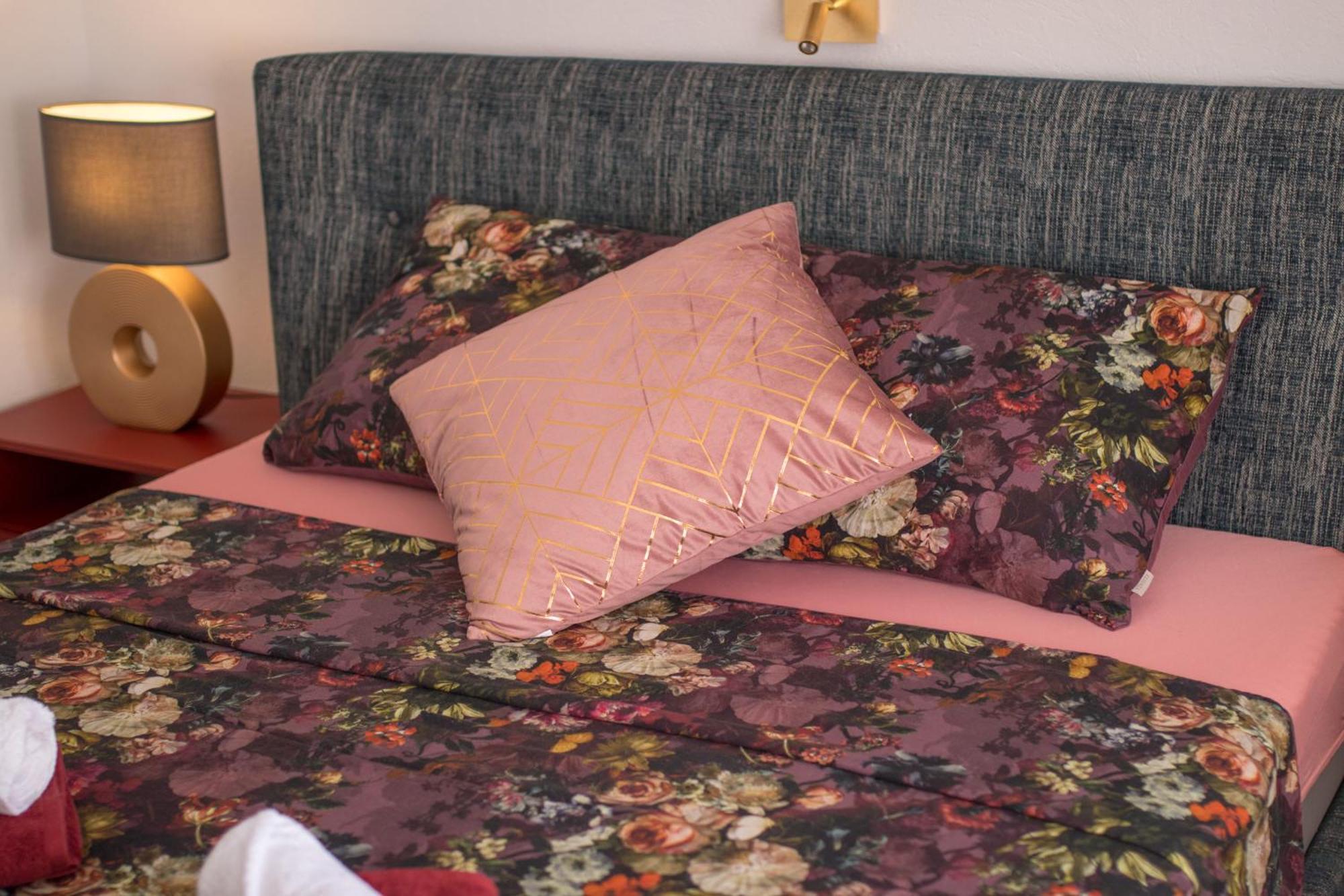 Apartments Flowers 克尔克 外观 照片